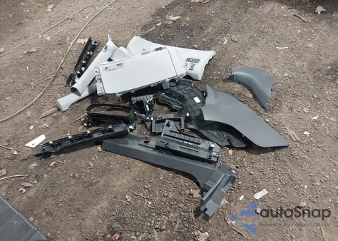 2018 Honda Ridgeline Rtl-E z USA, uszkodzony, nr VIN 5FPYK3F79JB011530